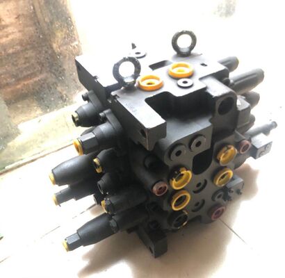 SK120 SK120-3 कोबेल्को खुदाई स्पेयर पार्ट्स KMX13YBB33001-00 YY30V00001F1 वितरक OEM के लिए हाइड्रोलिक नियंत्रण वाल्व परख