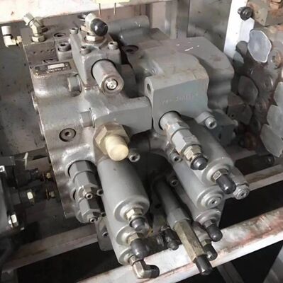 EC140B एक्सकेवेटर स्पेयर पार्ट्स के लिए हाइड्रोलिक कंट्रोल वाल्व एसी UX22-151 VOE 14514858 वितरक